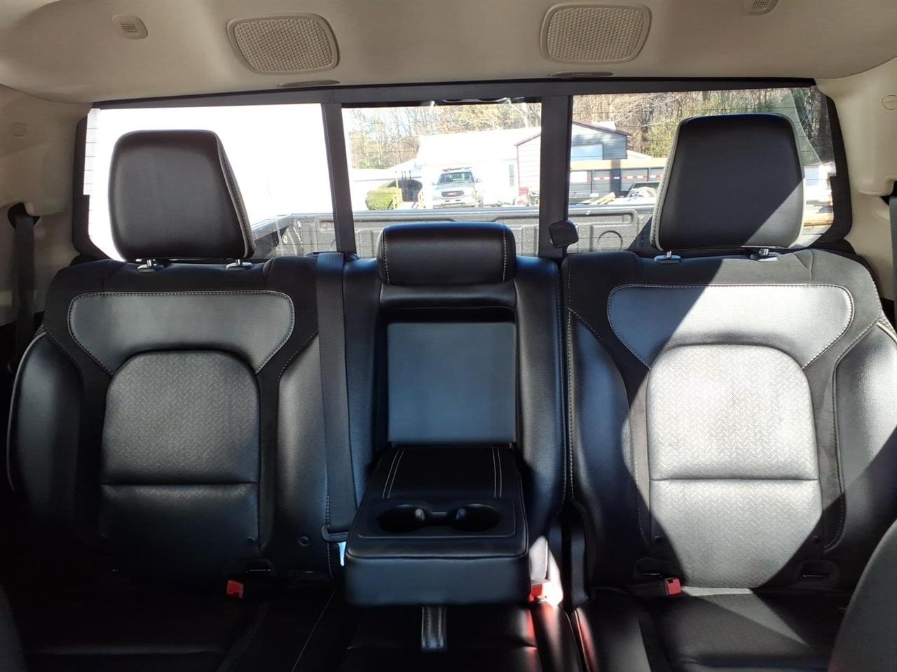 RAM 1500 Laramie Crew Cab SWB 4WD 2020