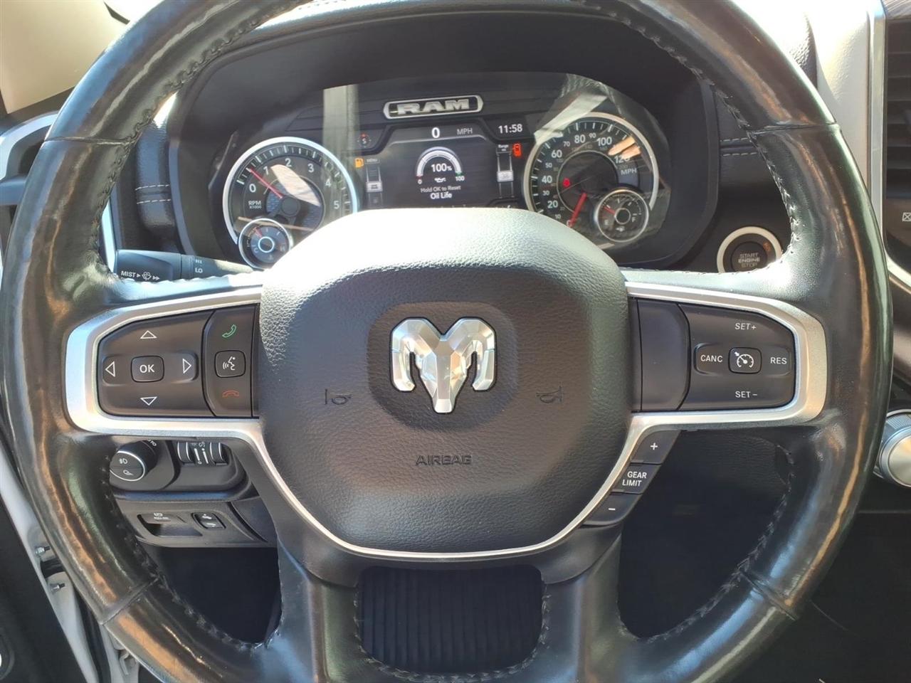 RAM 1500 Laramie Crew Cab SWB 4WD 2020