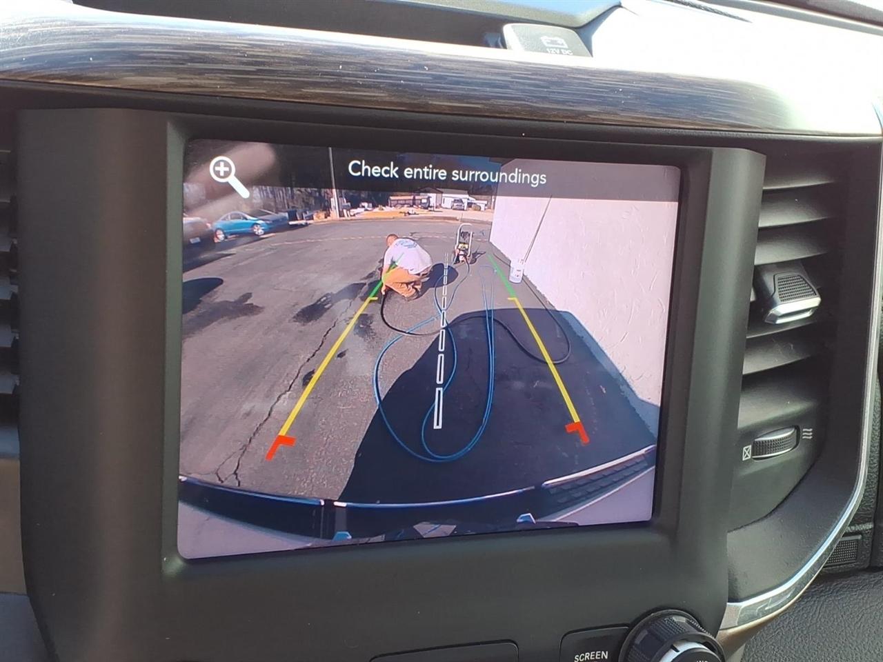 RAM 1500 Laramie Crew Cab SWB 4WD 2020