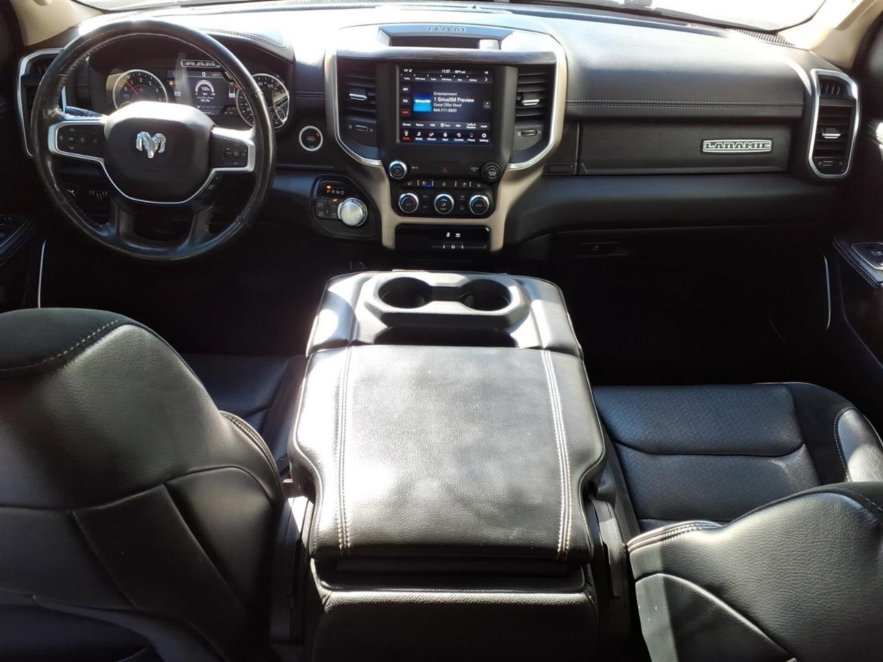 RAM 1500 Laramie 4x4 Crew Cab 5'7" Box 2020