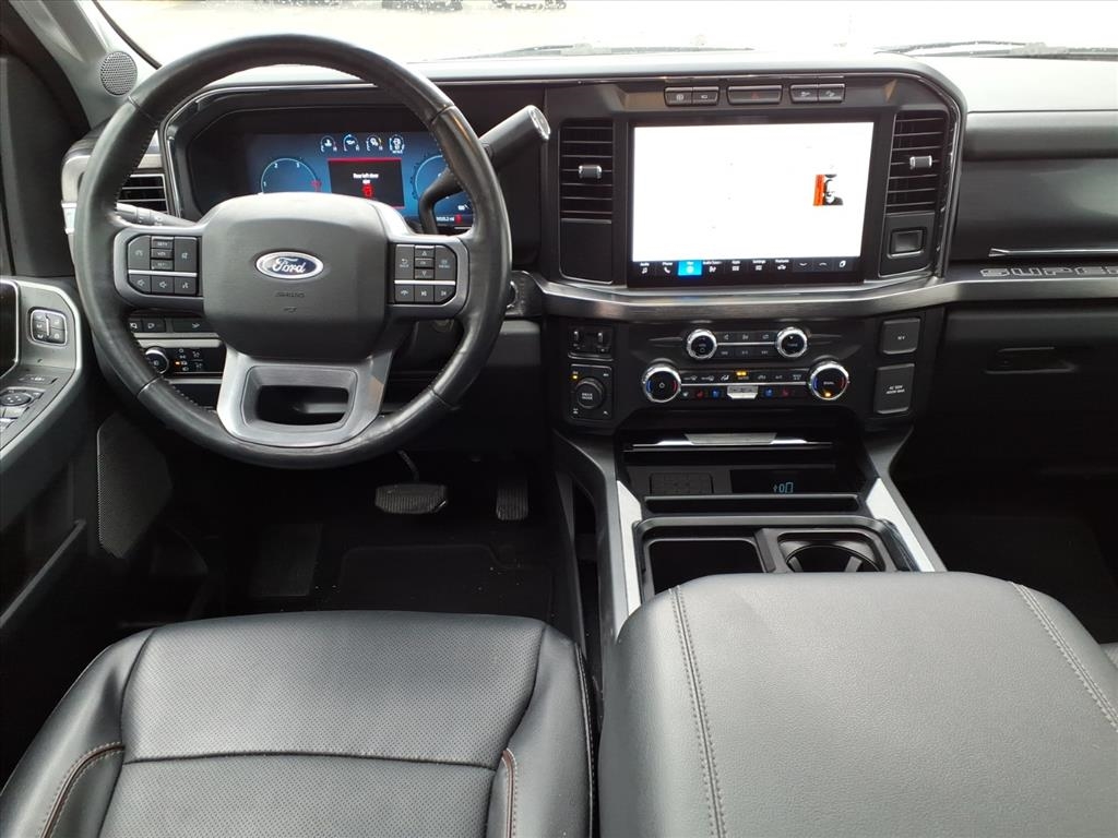 Ford F-250 SD Lariat Crew Cab 4WD 2023