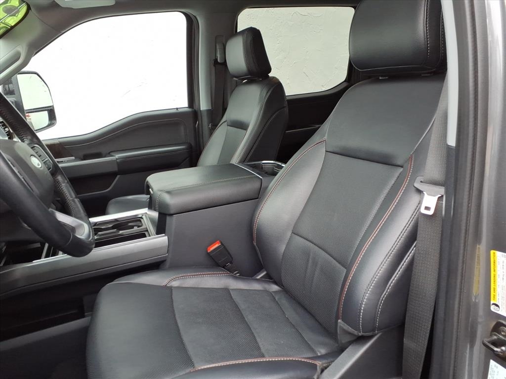 Ford F-250 SD Lariat Crew Cab 4WD 2023