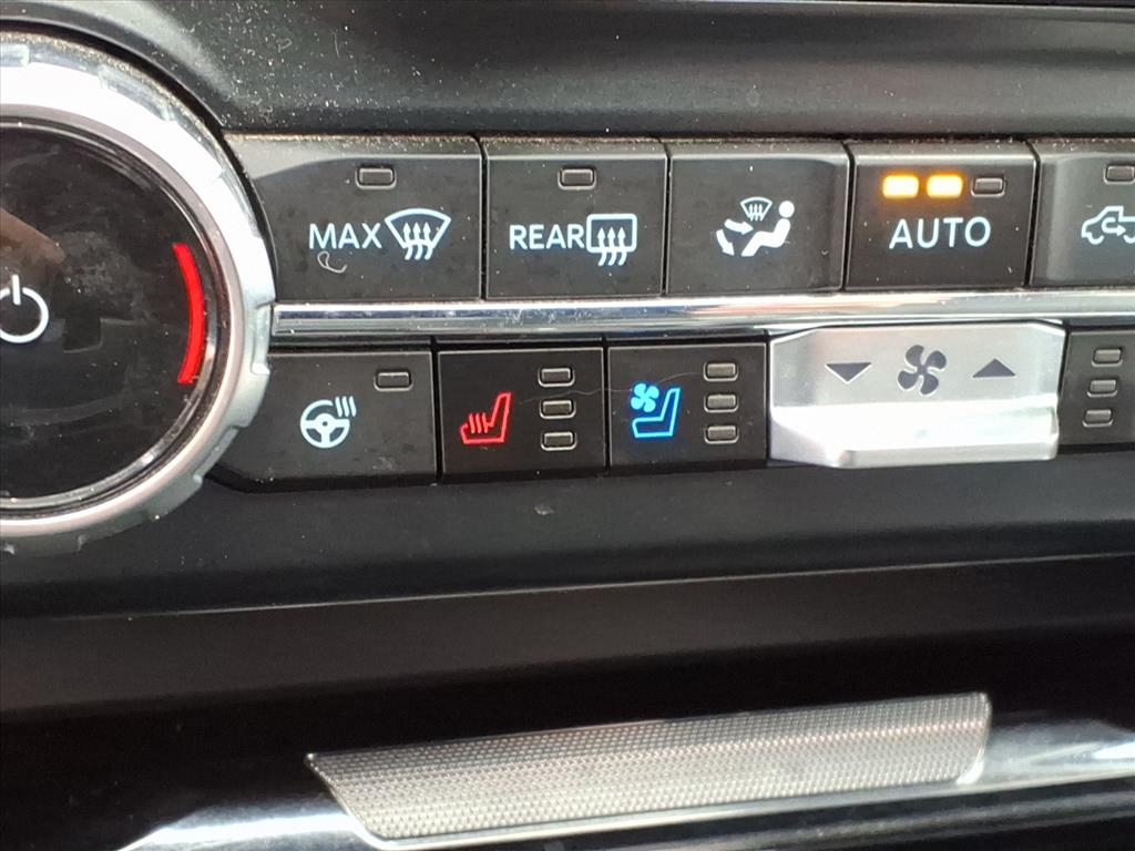 Ford F-250 SD Lariat Crew Cab 4WD 2023