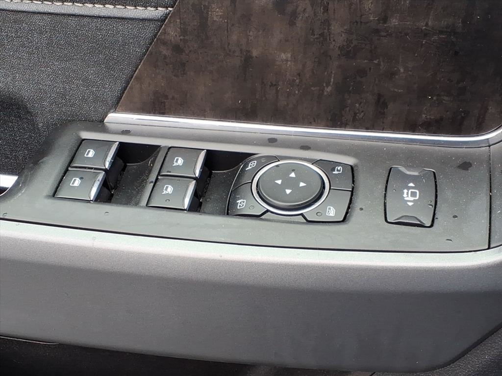 Ford F-250 SD Lariat Crew Cab 4WD 2023