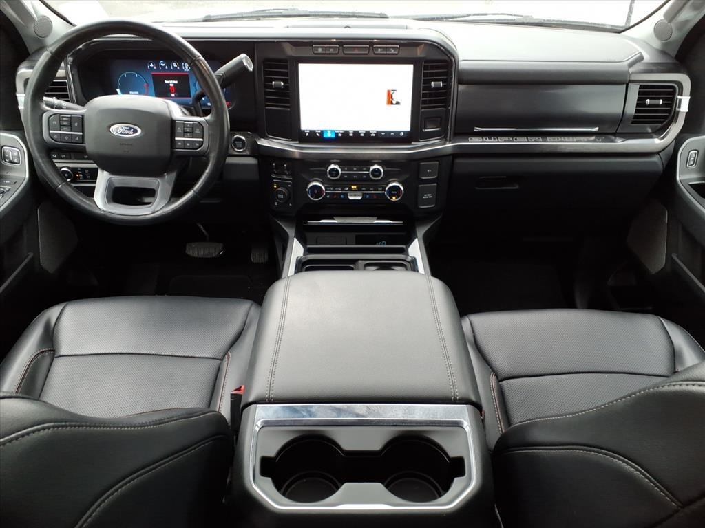 Ford F-250 SD Lariat Crew Cab 4WD 2023