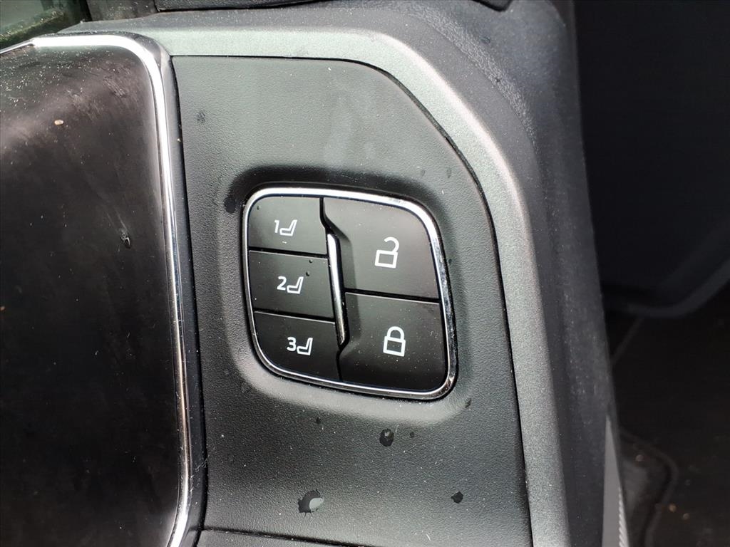 Ford F-250 SD Lariat Crew Cab 4WD 2023