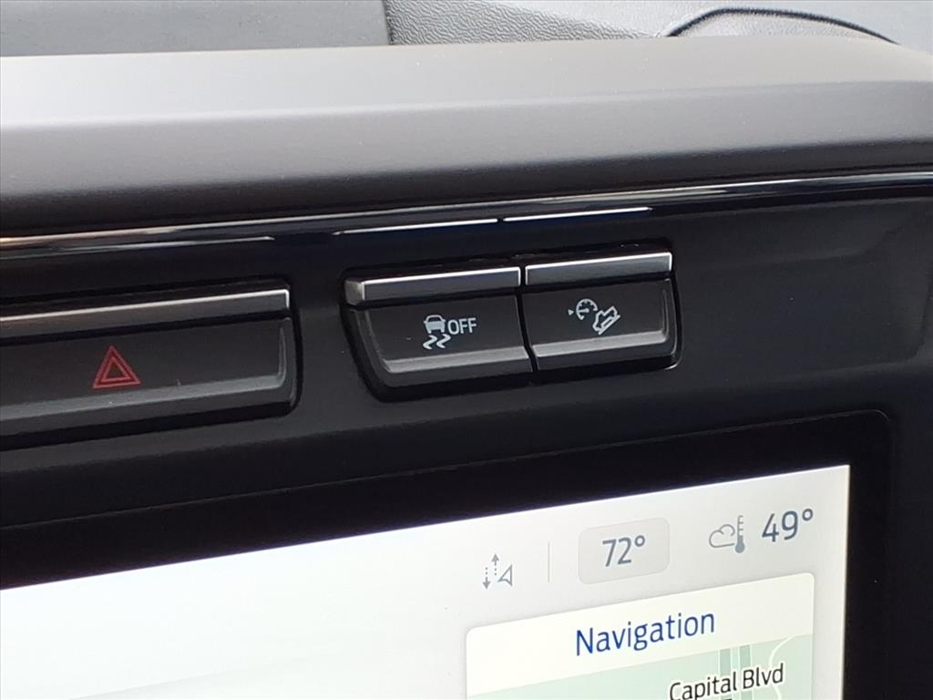 Ford F-250 SD Lariat Crew Cab 4WD 2023