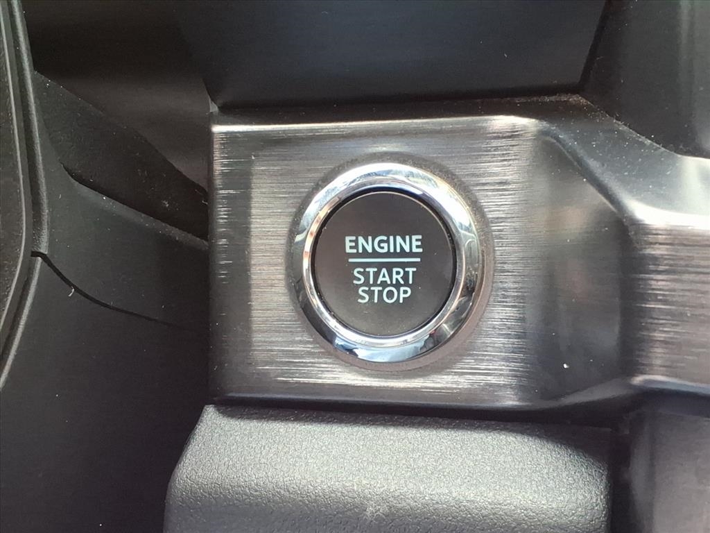 Ford F-250 SD Lariat Crew Cab 4WD 2023