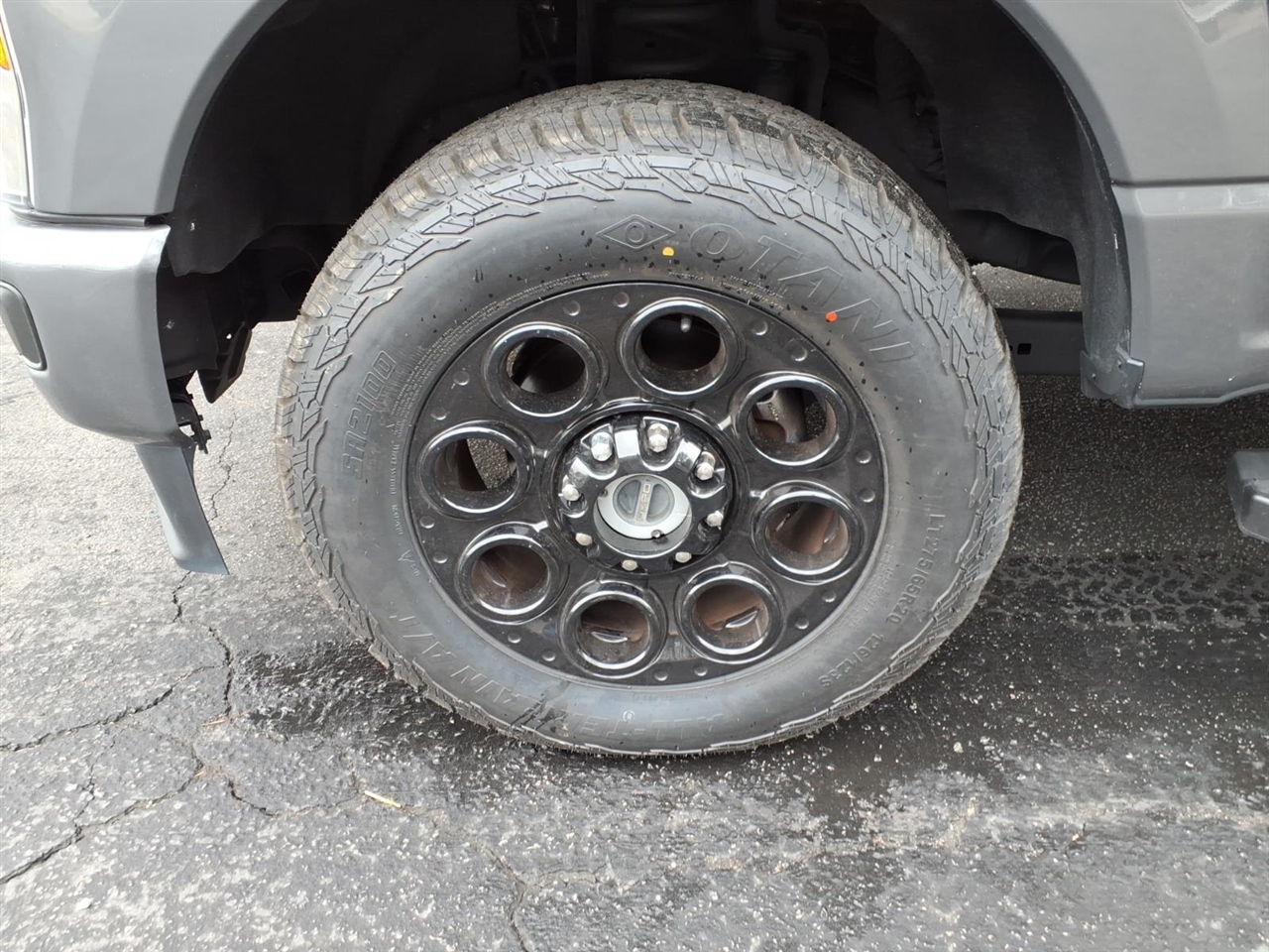 Ford F-250 SD Lariat Crew Cab 4WD 2023