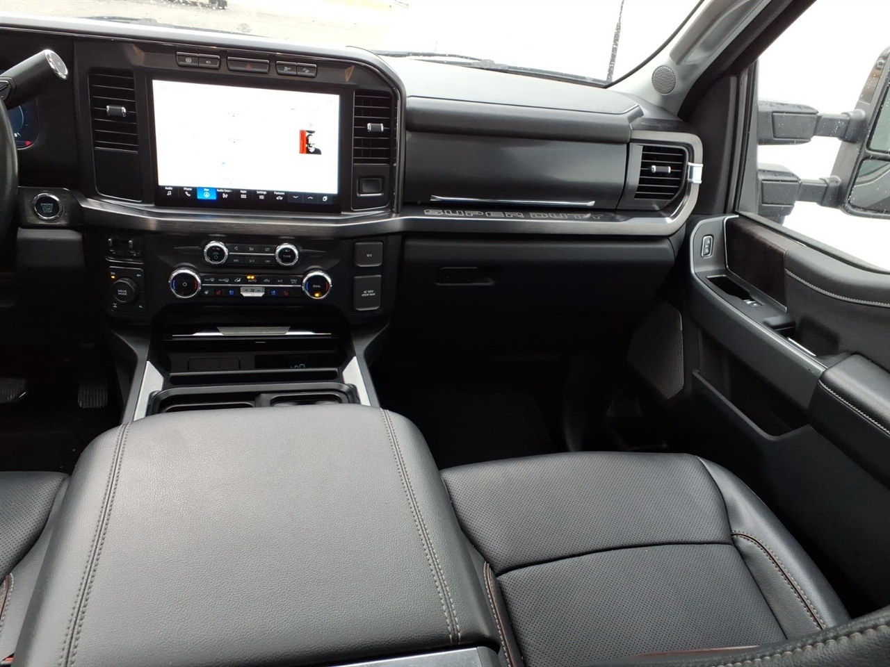 Ford F-250 SD Lariat Crew Cab 4WD 2023