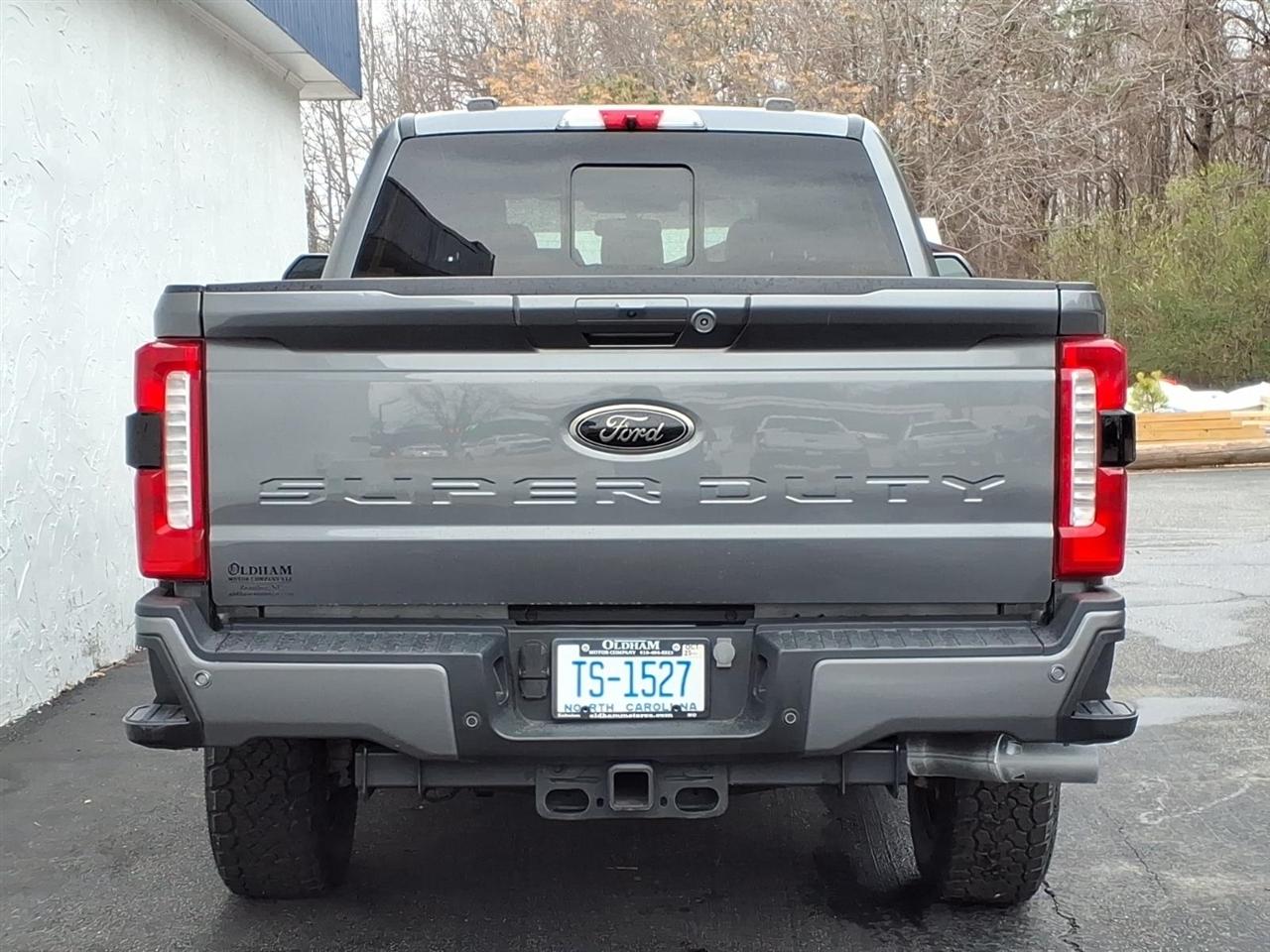 Ford F-250 SD Lariat Crew Cab 4WD 2023
