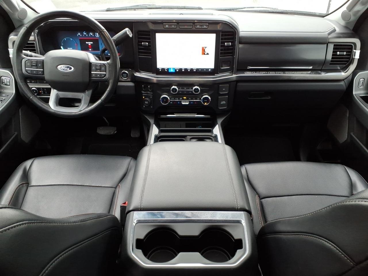 Ford F-250 SD Lariat Crew Cab 4WD 2023