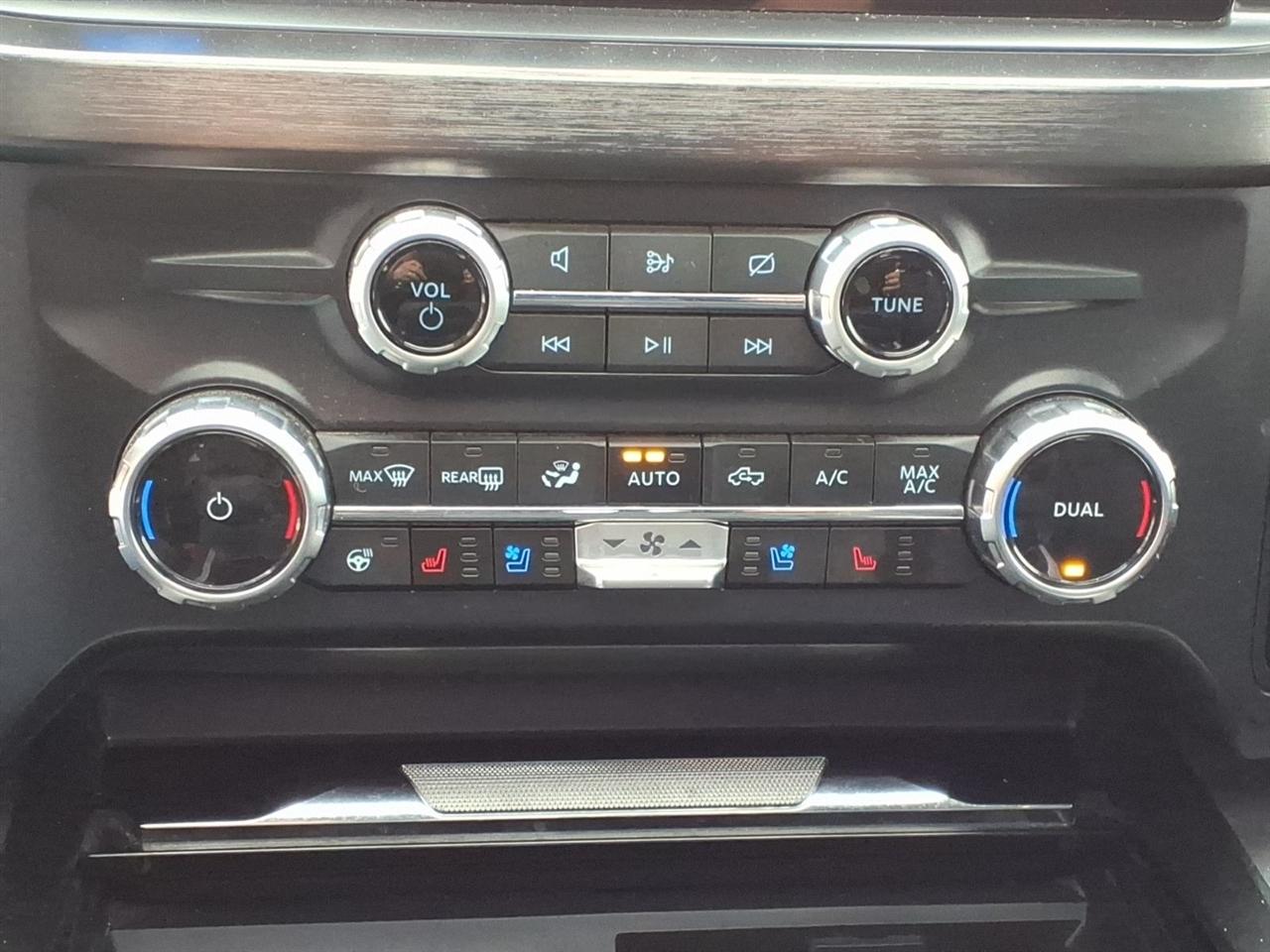 Ford F-250 SD Lariat Crew Cab 4WD 2023