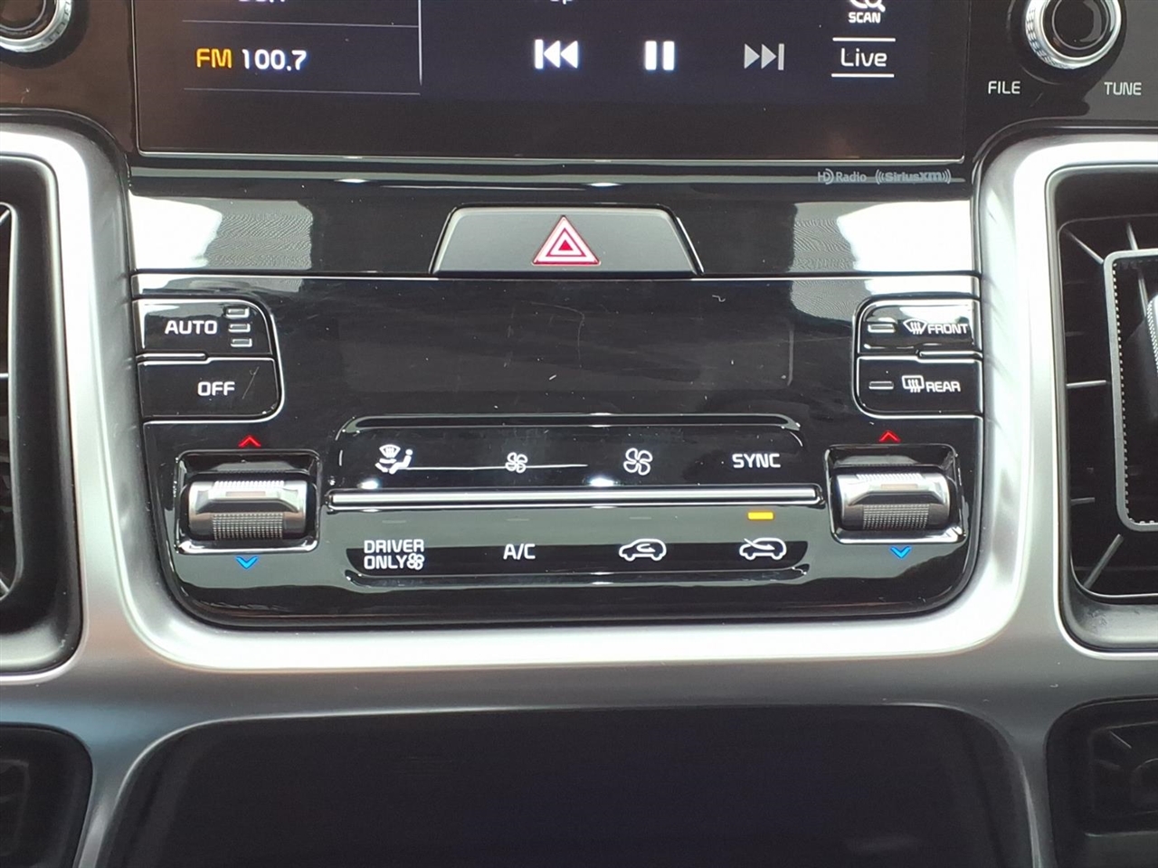 Kia Sorento Hybrid EX 2021