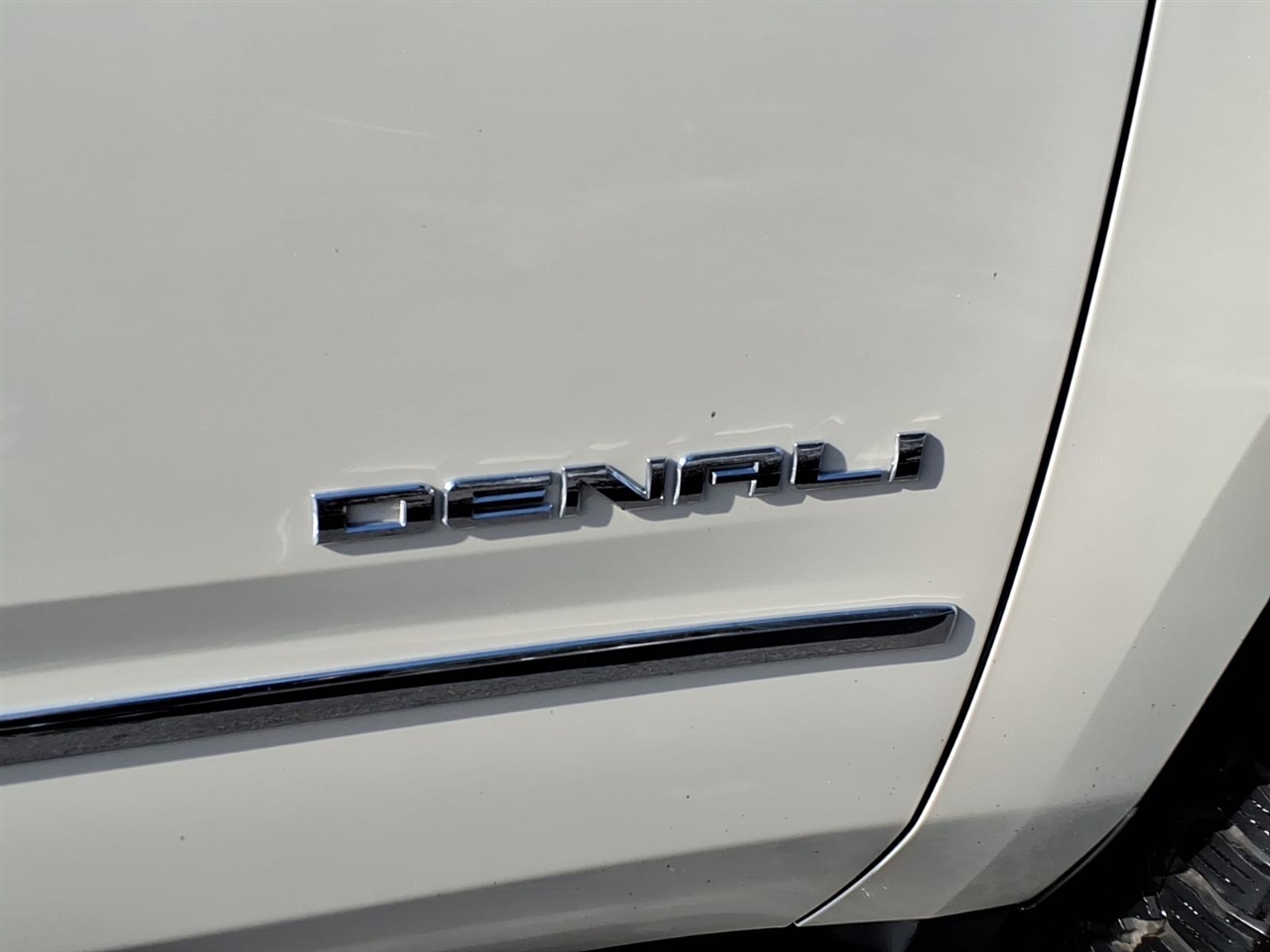 GMC Yukon Denali XL 4WD 2015