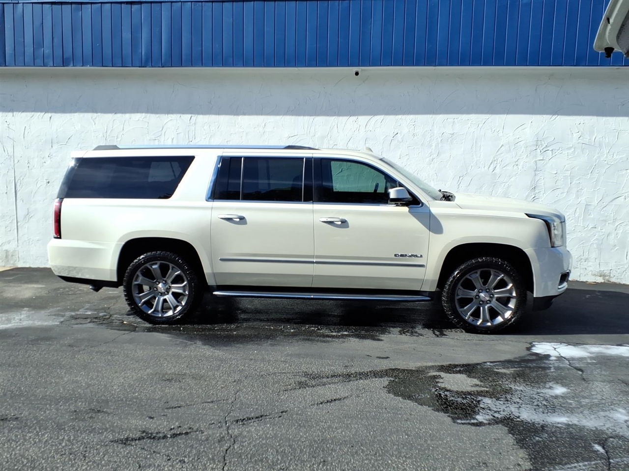 GMC Yukon Denali XL 4WD 2015