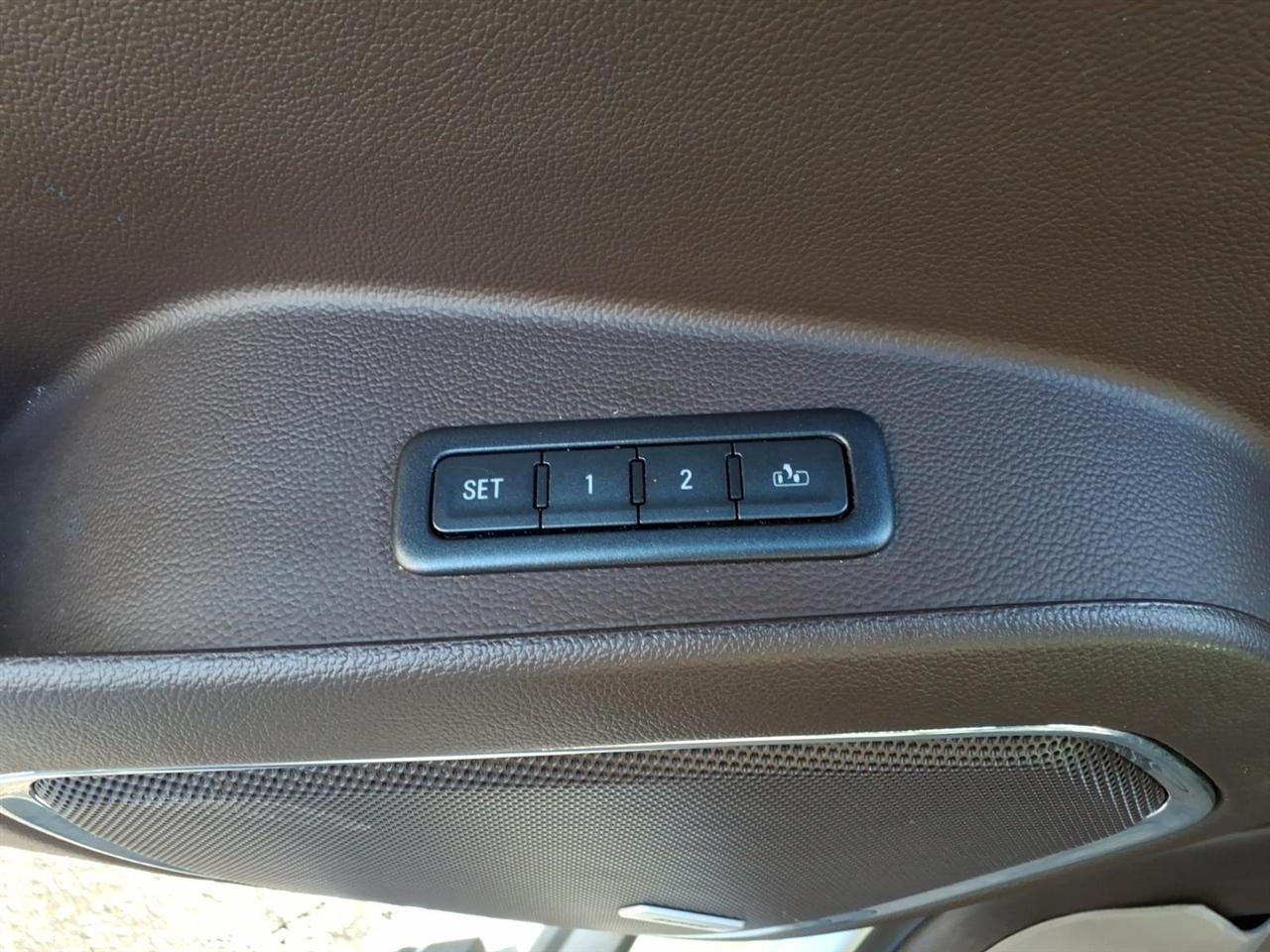 GMC Yukon Denali XL 4WD 2015