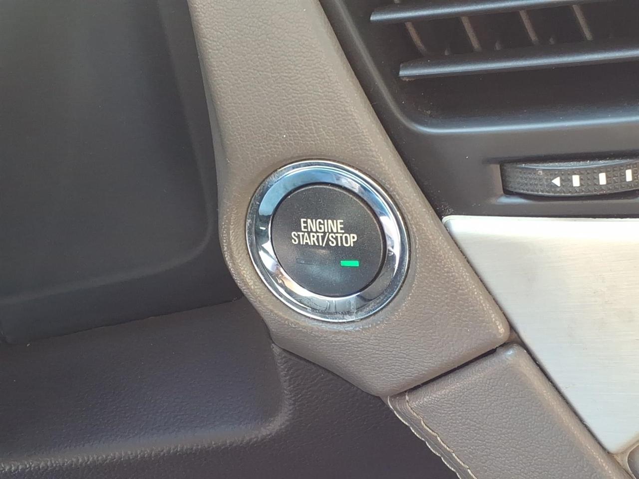 GMC Yukon Denali XL 4WD 2015