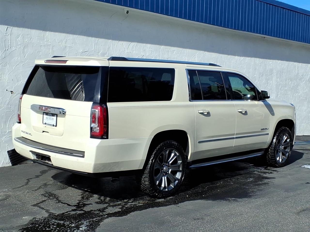 GMC Yukon Denali XL 4WD 2015