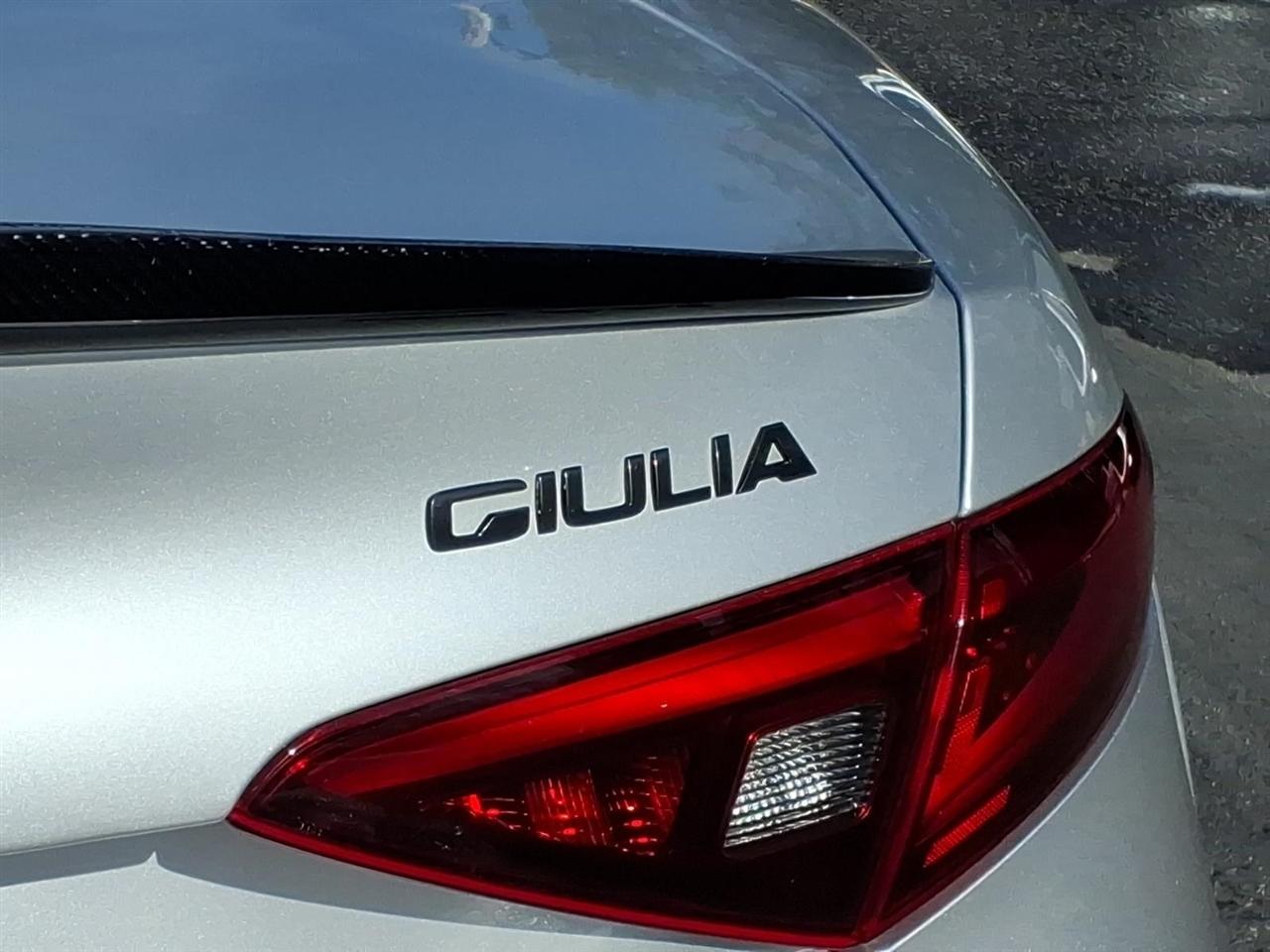 Alfa Romeo Giulia Ti Sport Carbon RWD 2019