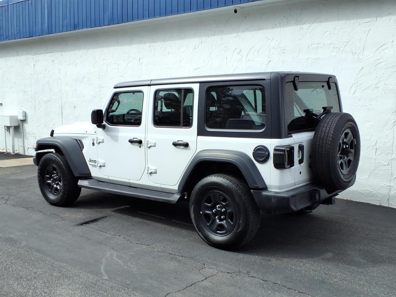 Jeep Wrangler Unlimited Sport 2018