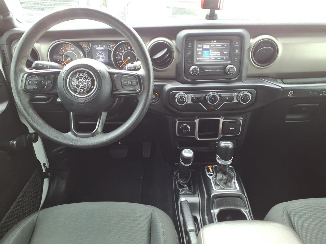 Jeep Wrangler Unlimited Sport 2018