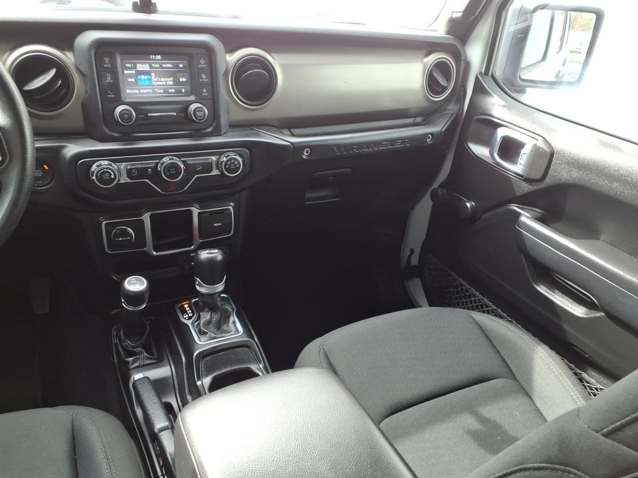 Jeep Wrangler Unlimited Sport 2018