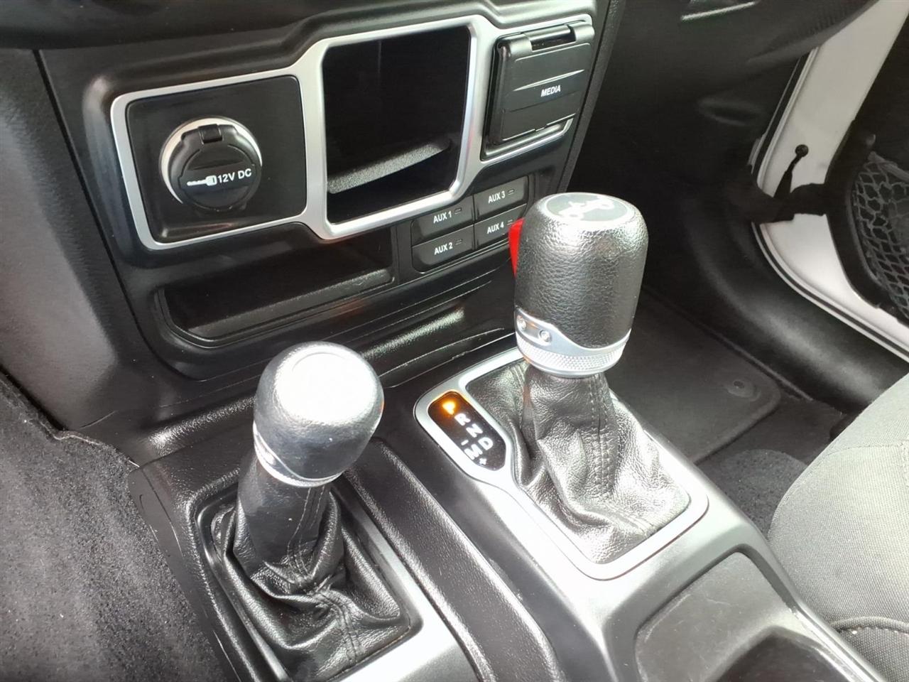 Jeep Wrangler Unlimited Sport 2018