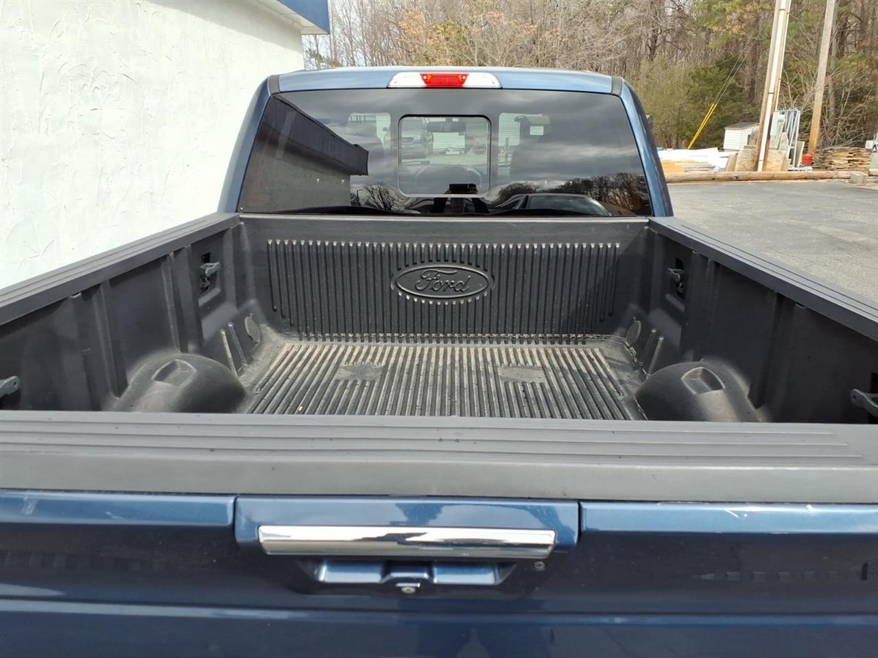 Ford F-150 Lariat SuperCrew 5.5-ft. Bed 4WD 2016