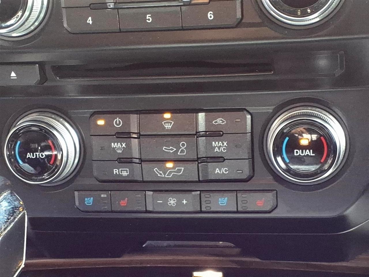 Ford F-150 Lariat SuperCrew 5.5-ft. Bed 4WD 2016