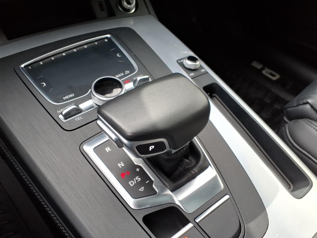 Audi Q5 Titanium Premium Plus 45 TFSI quattro 2020