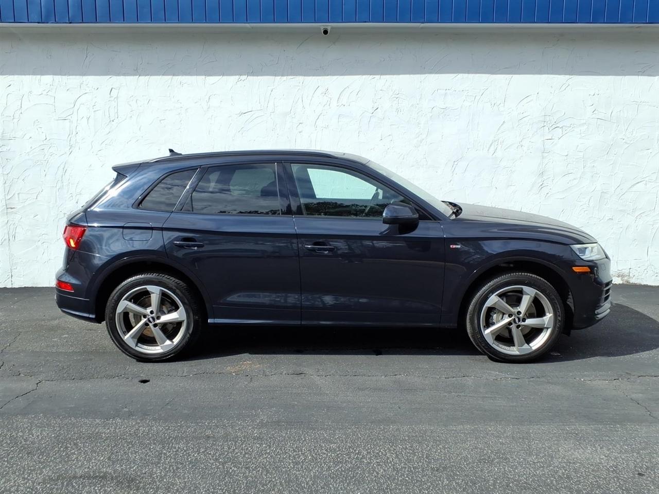 Audi Q5 Titanium Premium Plus 45 TFSI quattro 2020