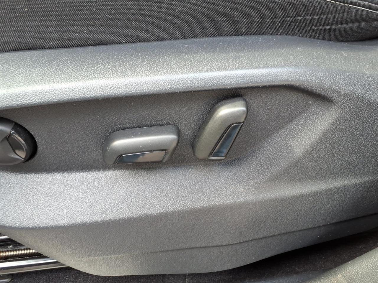 Volkswagen Atlas Cross Sport V6 SE w/Technology R-Line 4MOTION 2021