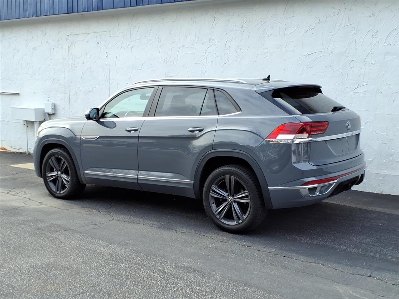 Volkswagen Atlas Cross Sport 3.6L V6 SE w/Technology R-Line 4MOTION 2021