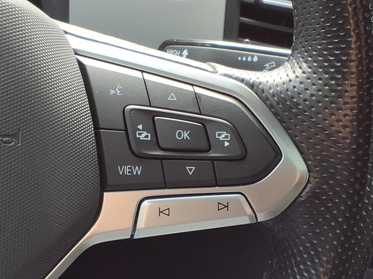 Volkswagen Atlas Cross Sport 3.6L V6 SE w/Technology R-Line 4MOTION 2021