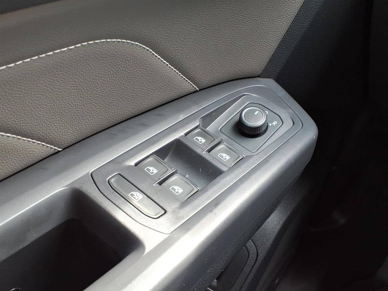 Volkswagen Atlas Cross Sport 3.6L V6 SE w/Technology R-Line 4MOTION 2021