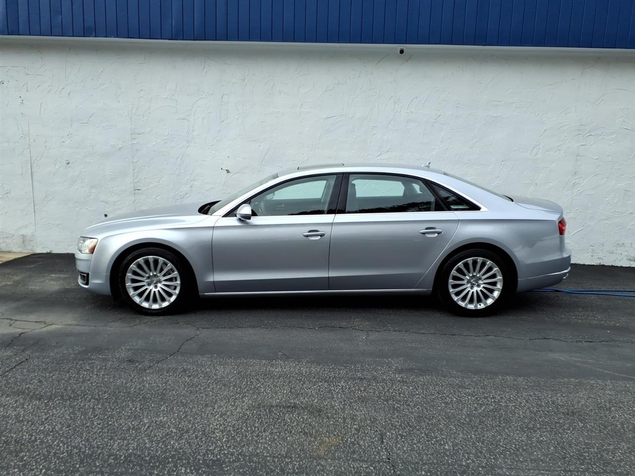 Audi A8 L 4.0T quattro 2015