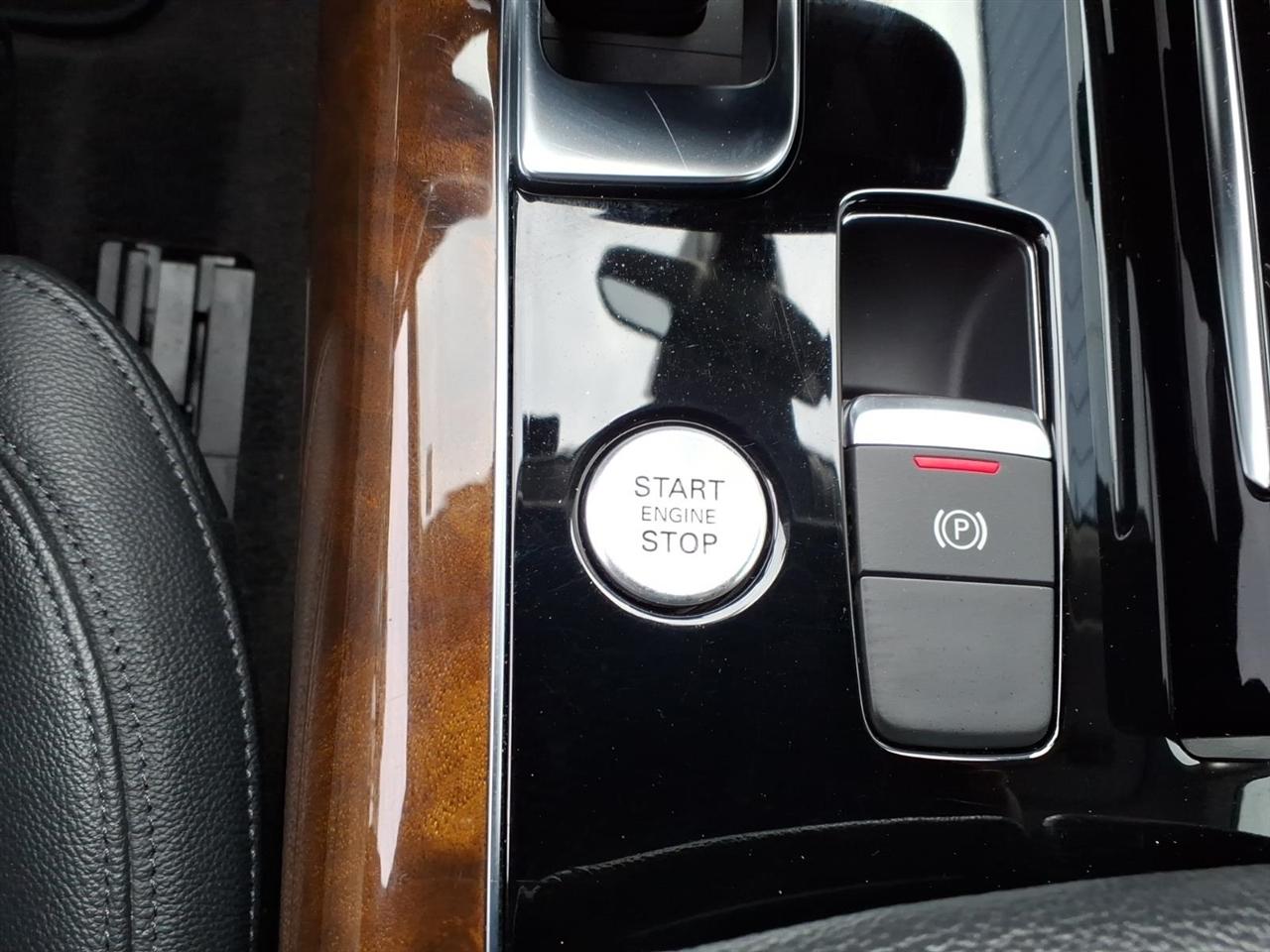 Audi A8 4dr Sdn 4.0T 2015