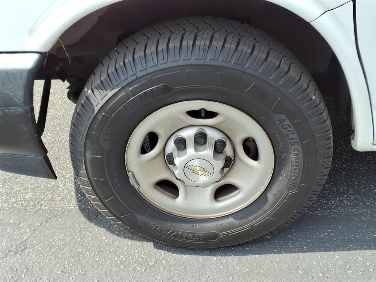 Chevrolet Express Cargo Van RWD 2500 135" 2021