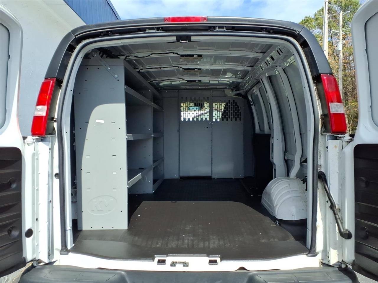 Chevrolet Express Cargo Van RWD 2500 135" 2021