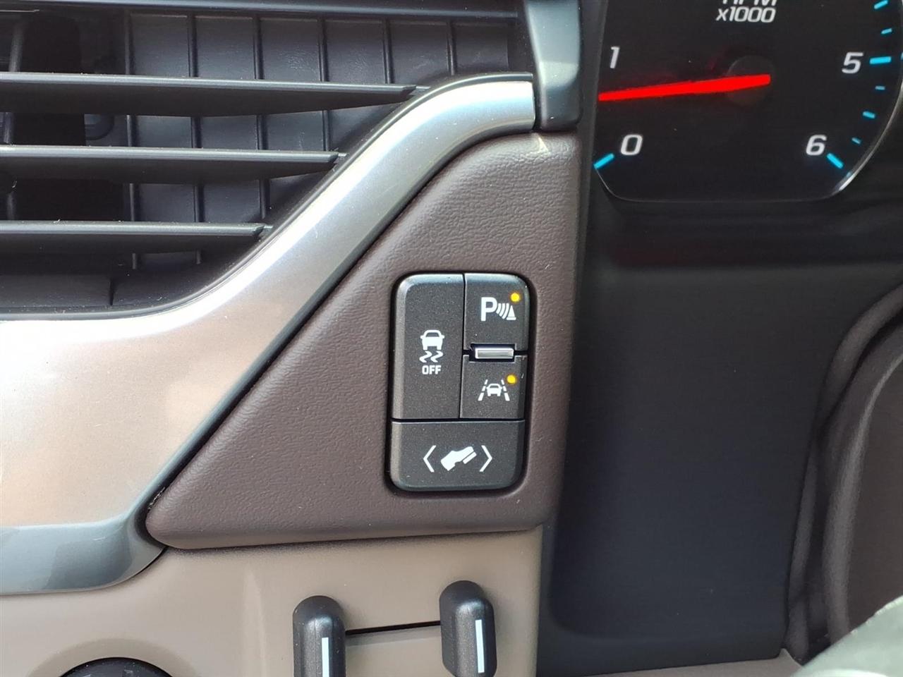 Chevrolet Tahoe 4WD 4dr Premier 2020