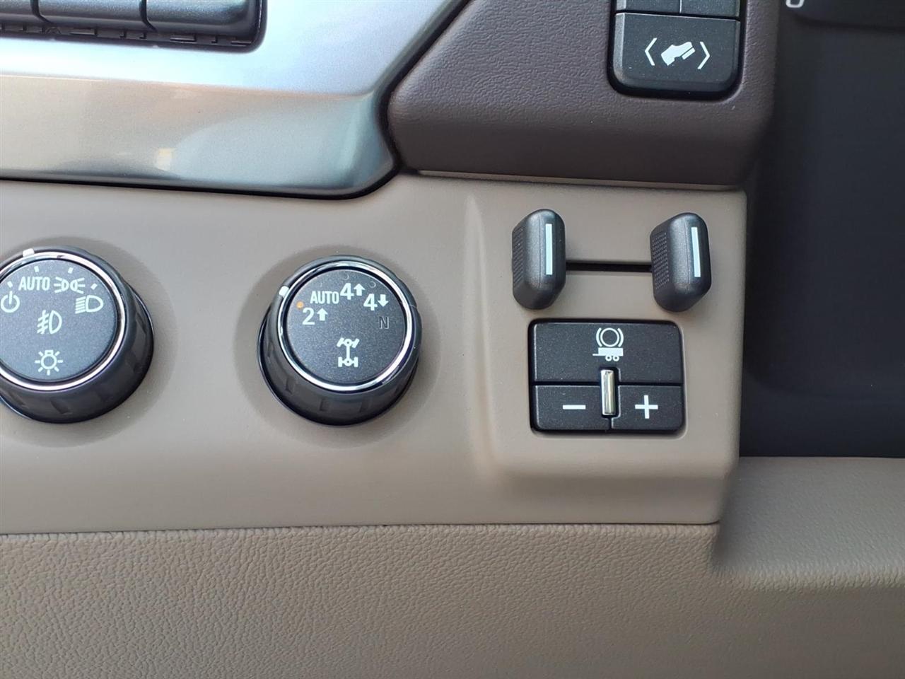 Chevrolet Tahoe 4WD 4dr Premier 2020