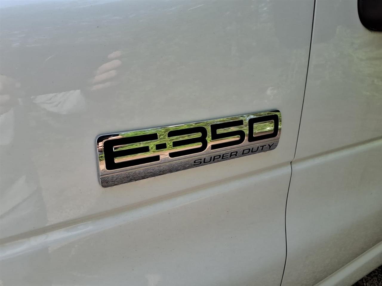 Ford E-Series Cutaway E-350 SRW 138" WB 2021