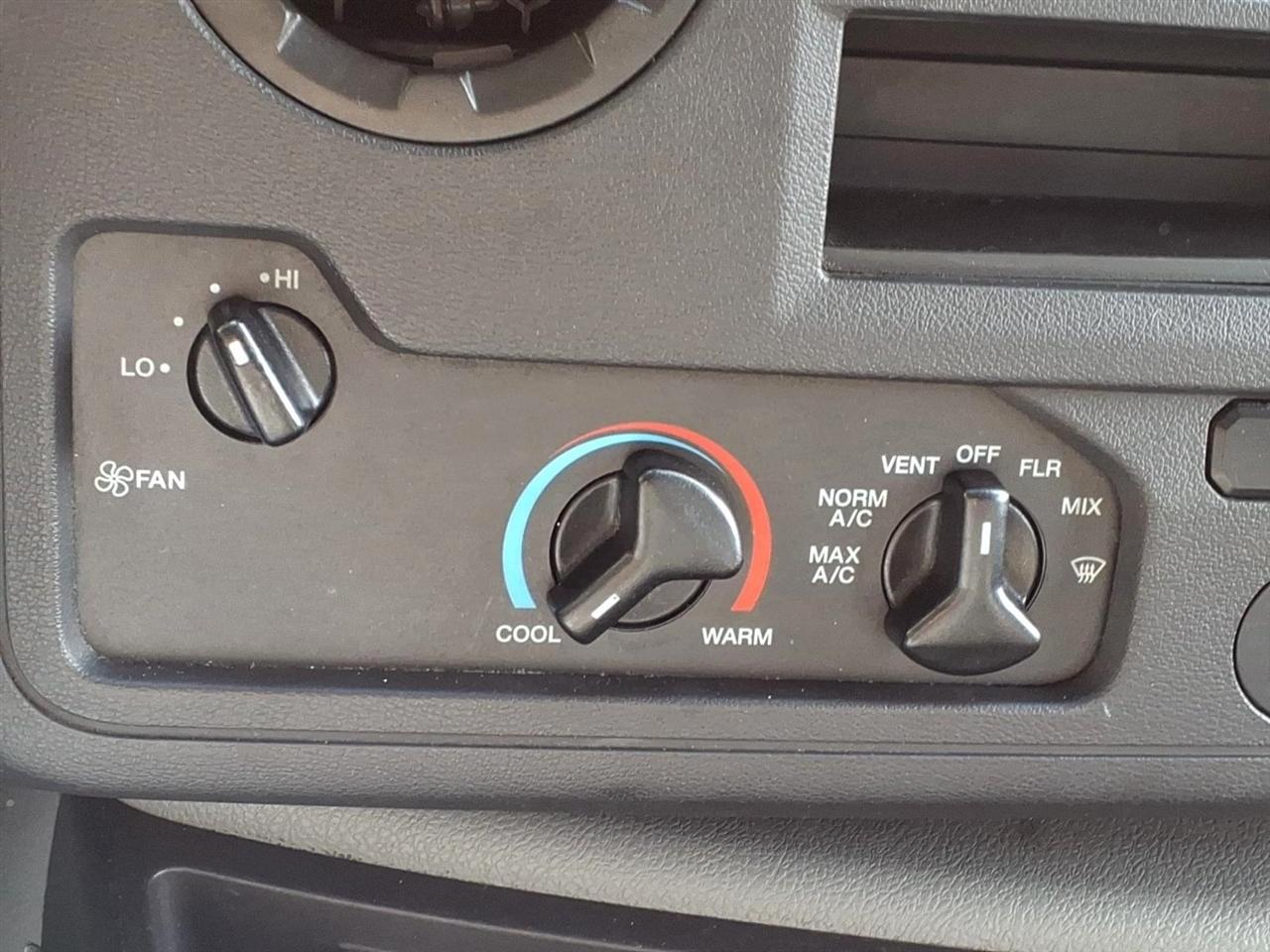 Ford E-Series Cutaway E-350 SRW 138" WB 2021