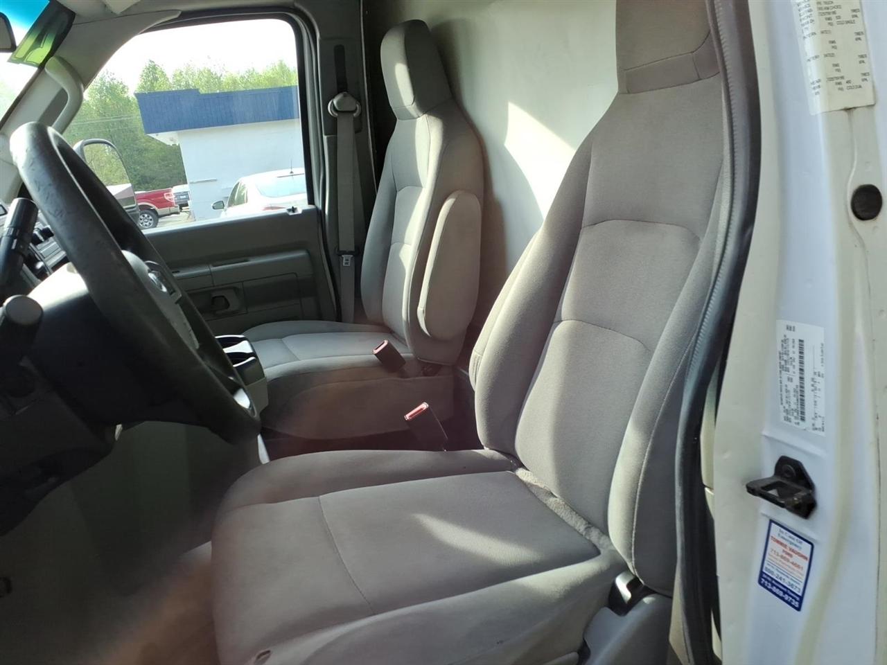 Ford E-Series Cutaway E-350 SRW 138" WB 2021