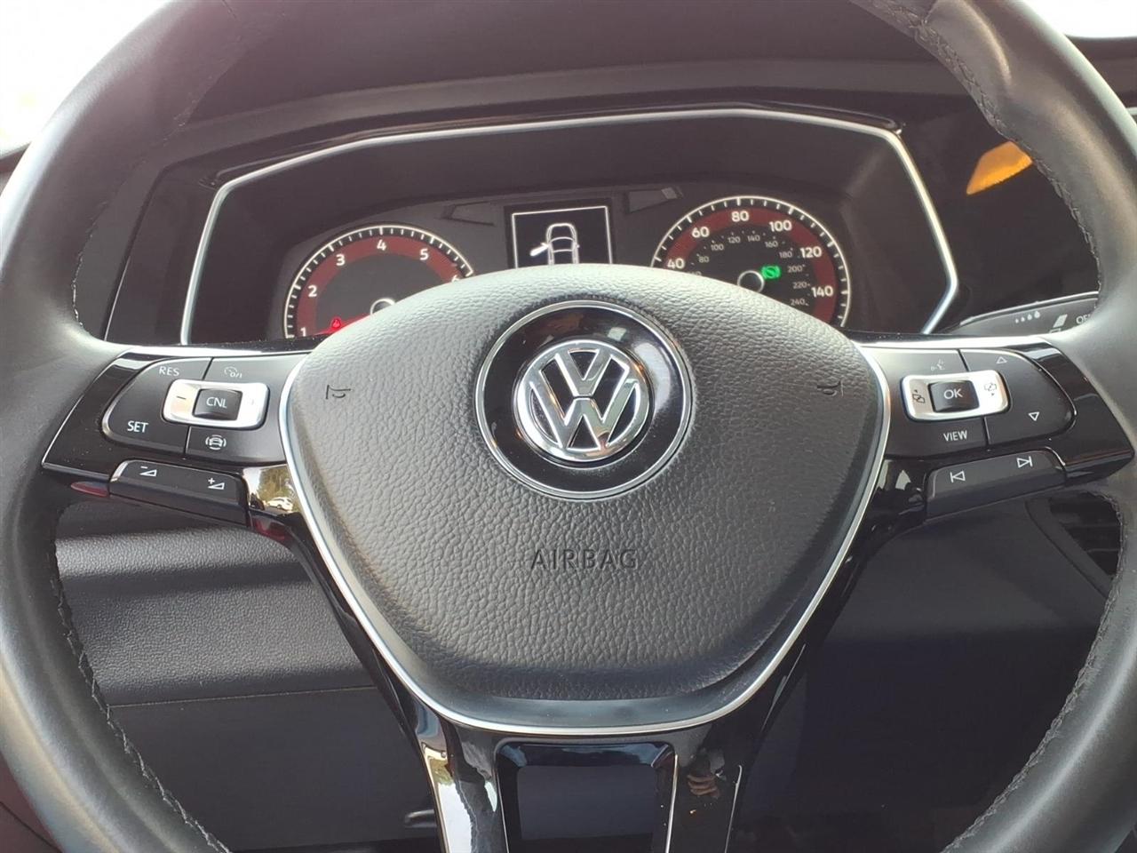 Volkswagen Jetta R-Line Auto w/SULEV 2019