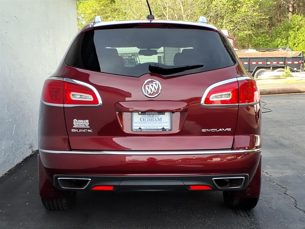 Buick Enclave FWD 4dr Leather 2017
