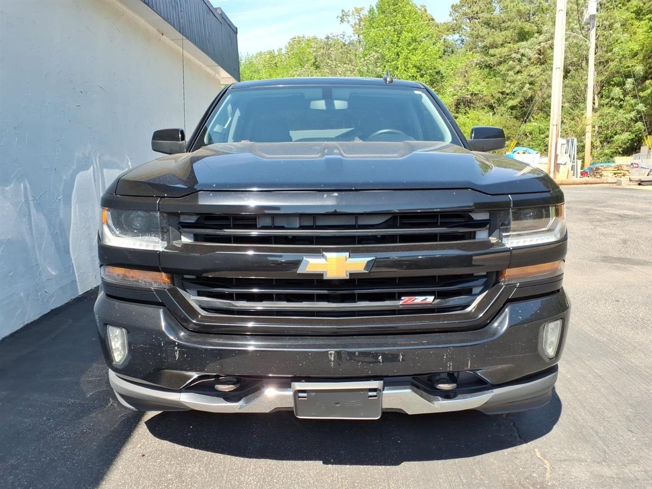 Chevrolet Silverado 1500 4WD Crew Cab 143.5" LT w/2LT 2017