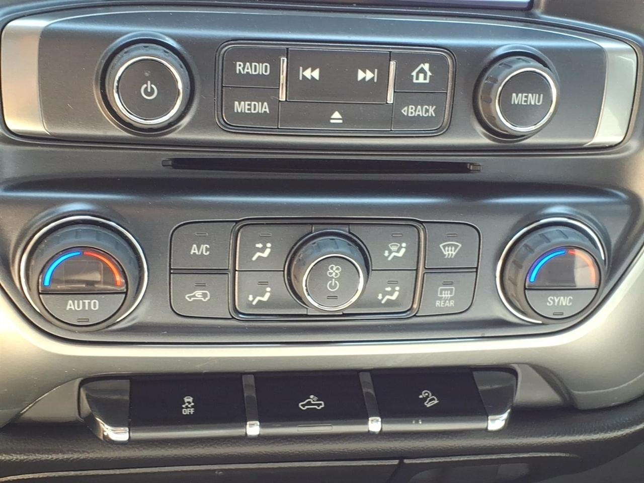 Chevrolet Silverado 1500 4WD Crew Cab 143.5" LT w/2LT 2017