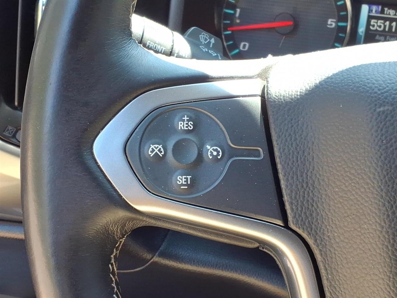 Chevrolet Silverado 1500 4WD Crew Cab 143.5" LT w/2LT 2017